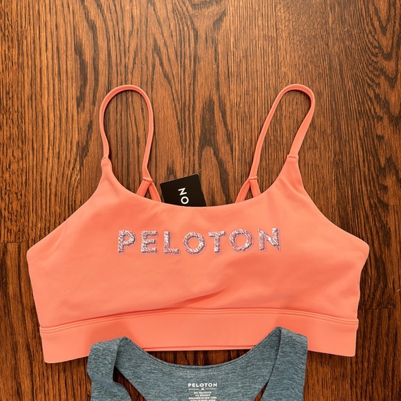 PELOTON sports bra bundle - Picture 3 of 6